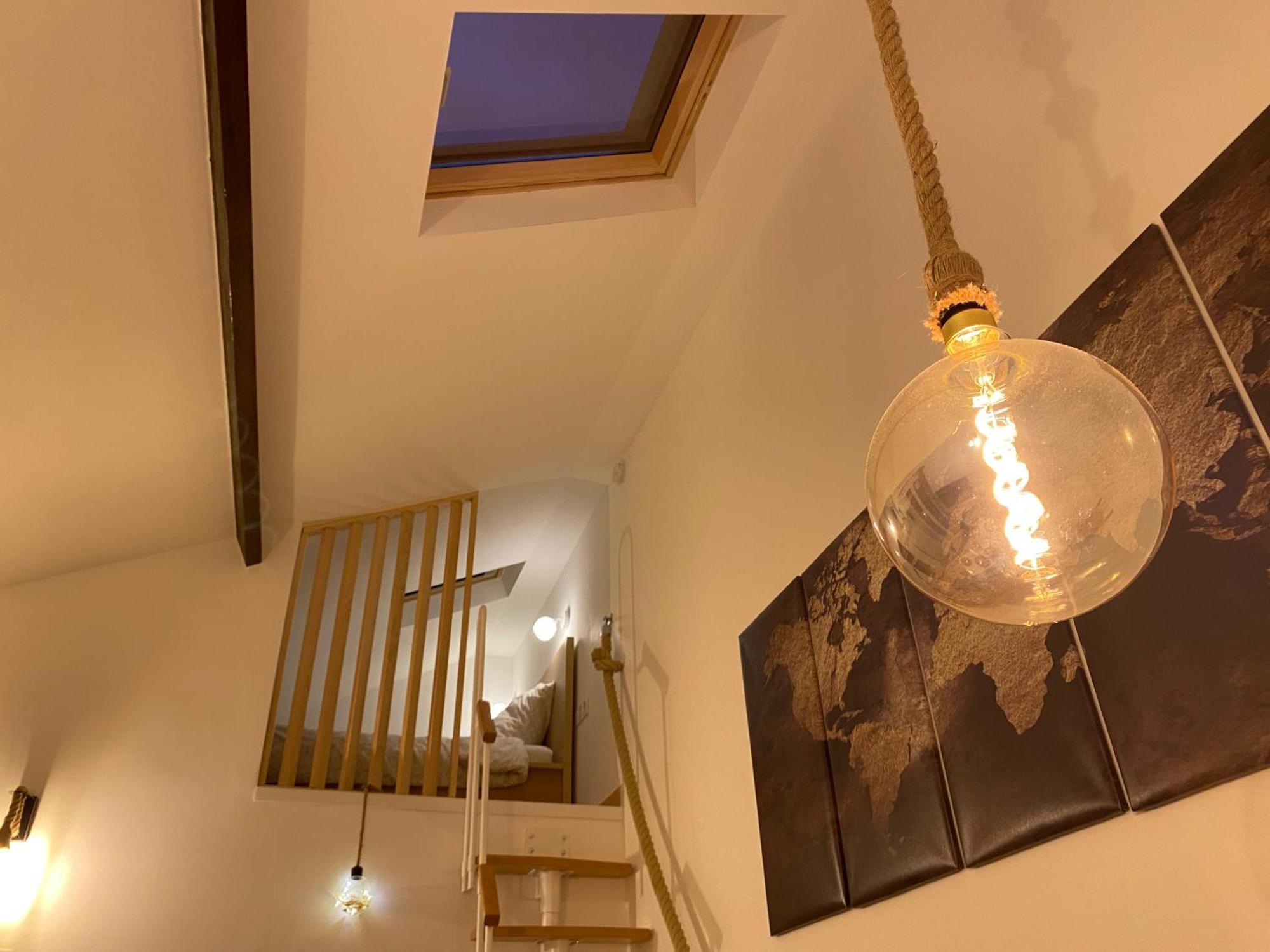 The Little Oak - Tiny House With Bed On Mezzanine & Terrace - From 1 To 4 P Disney, Paris & Cdg *